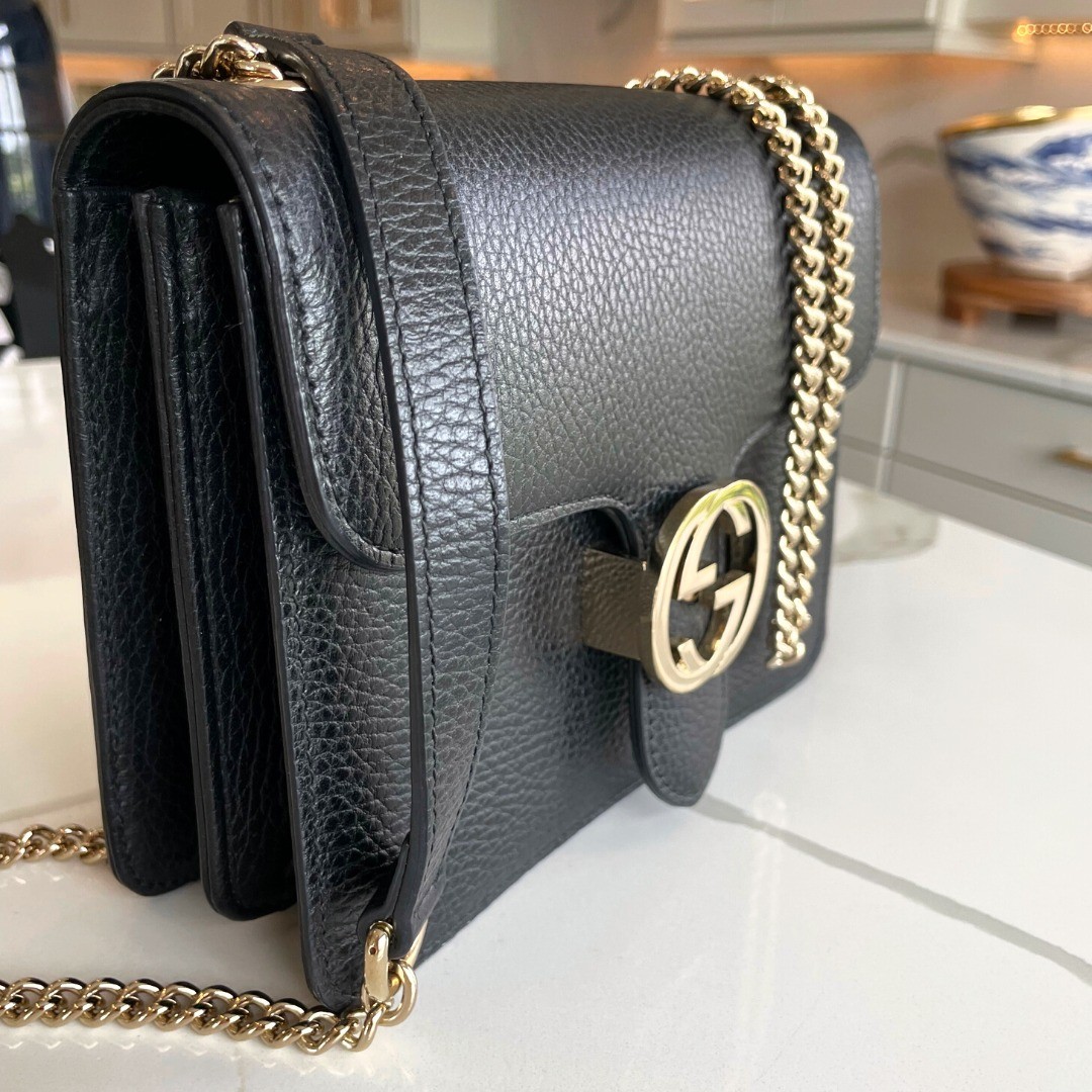 #fundraiser #walworthcounty 

This beautiful Gucci purse would make a great gift or get it for yourself! Why not!? 

You don't have to be present to bid! Just click on the link below and start bidding!

https://m.biddingforgood.com/auctions/341699905/items...